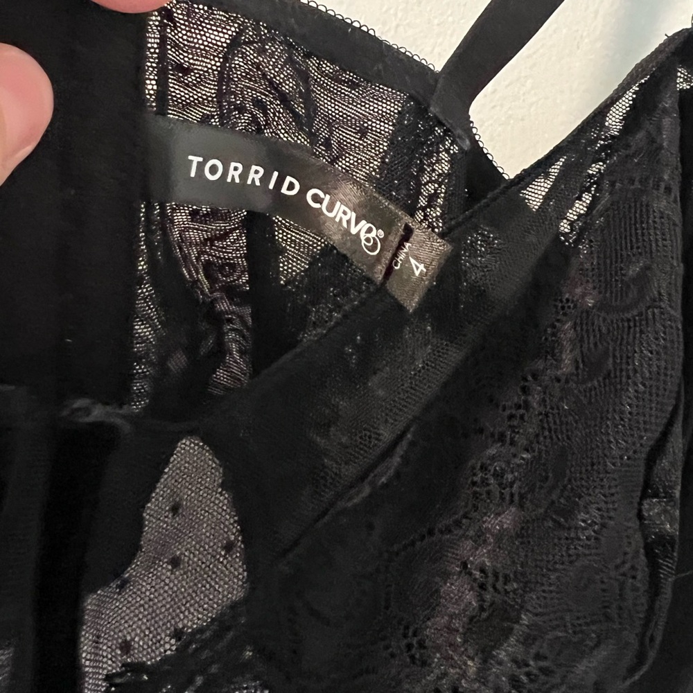 Torrid Velour And Lace Underwire Bra - Picture 5 of 9